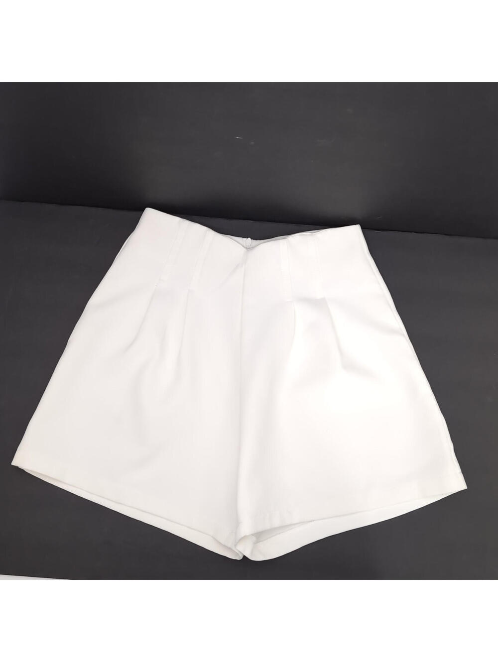 J.INC Women white shorts size XS